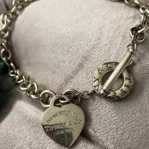 Tiffany’s heart tag toggle necklace